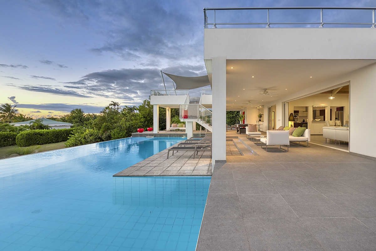 Villa Grand Palms  | Near Ocean - Located in  Magnificent Terres Basses with Private Pool