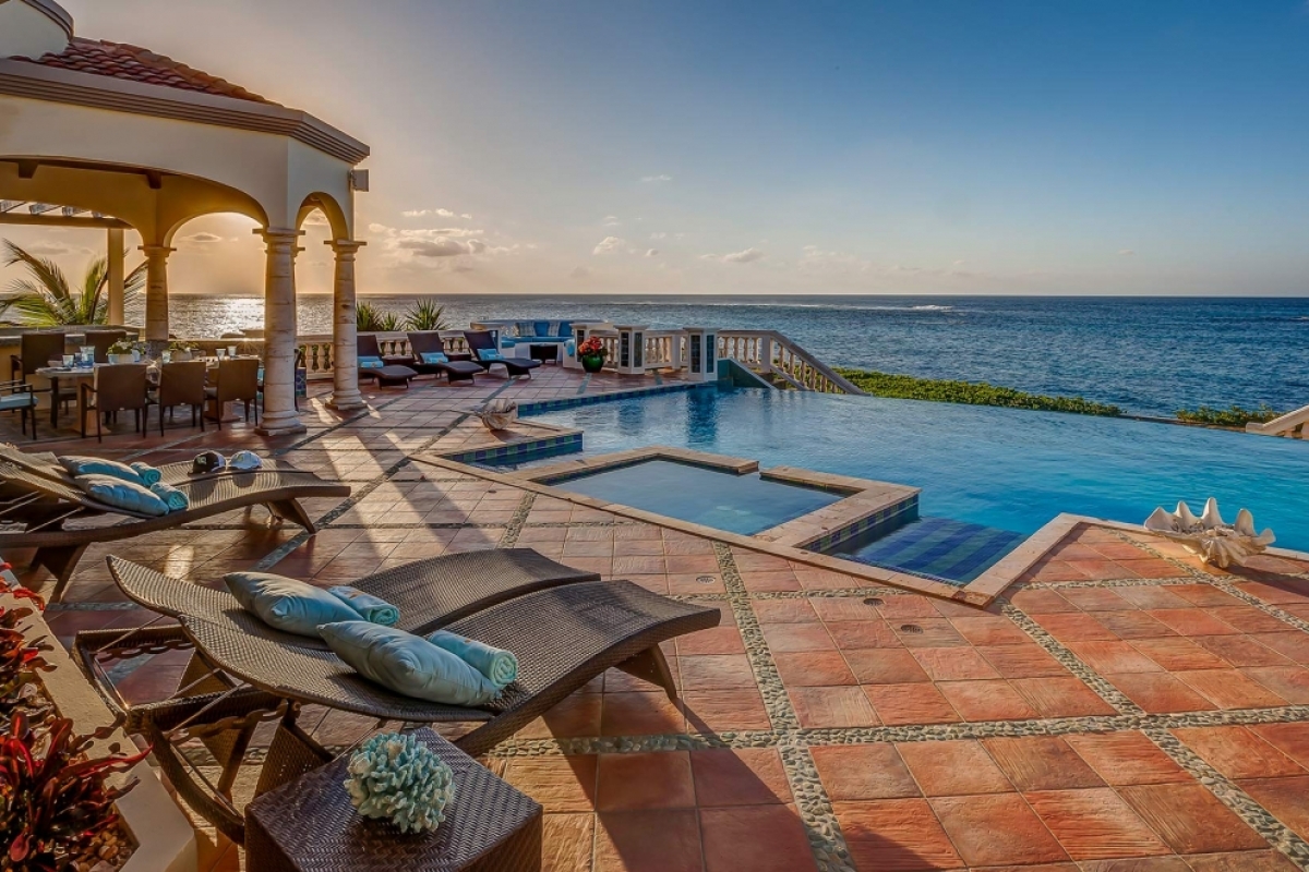 Villa Amarilla | Ocean View - Located in  Stunning Shoal Bay East with Private Pool